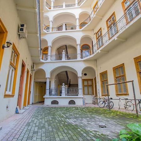 Cute Gallery Flat In Dob Str, Mars Budapest Exteriör bild